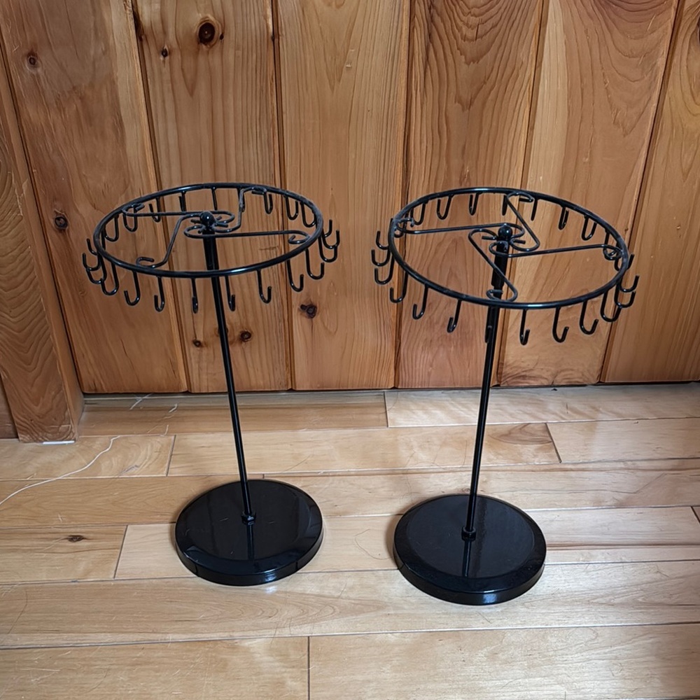 Black Metal Rotating necklace organizer Set